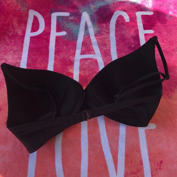 Old Navy Women’s Swim Top - Picture 2 of 3